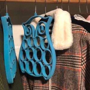 velvet Owl hanger set